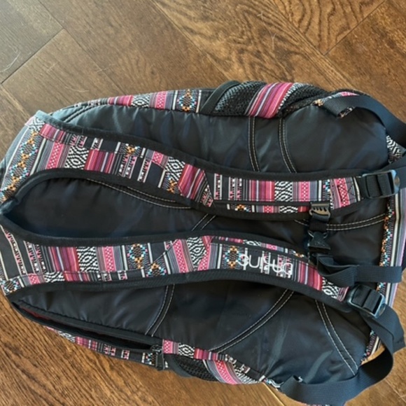 Dakine Unisex Backpack Retro Aztec Design - Picture 3 of 7